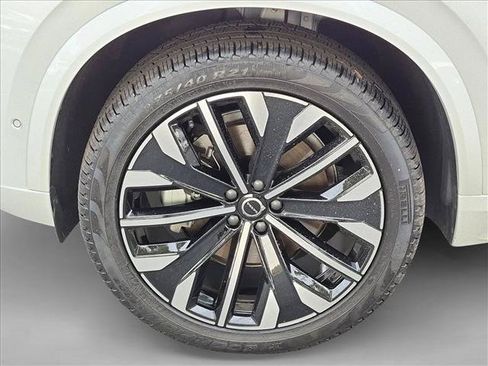Used 2026 Volvo XC90 B6 Plus w/ Protection Package Premier AWD/4WD image 26