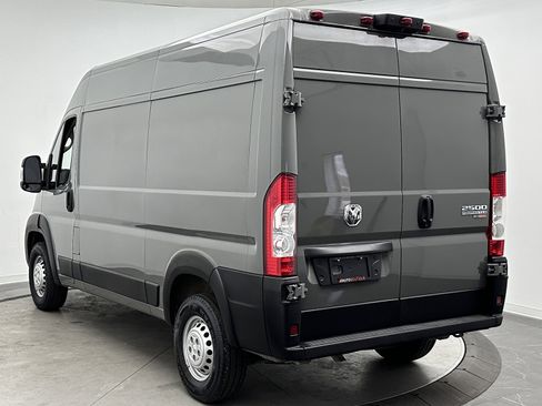 Used 2026 RAM ProMaster 2500 w/ Convenience Group FWD image 3