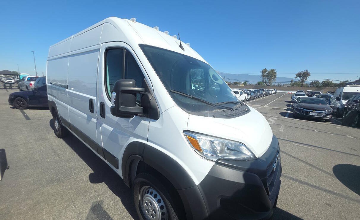 Used 2024 RAM ProMaster 2500 w/ Safety Group FWD image 1