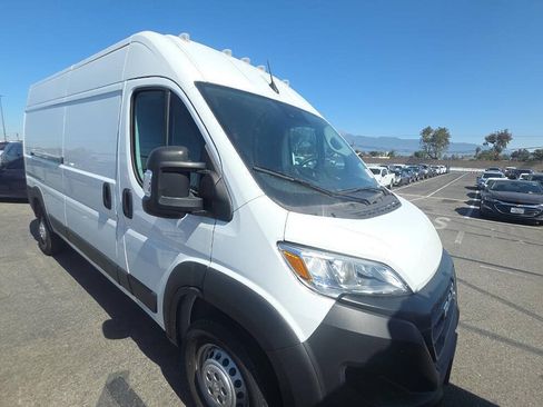Used 2024 RAM ProMaster 2500 w/ Safety Group FWD image 1