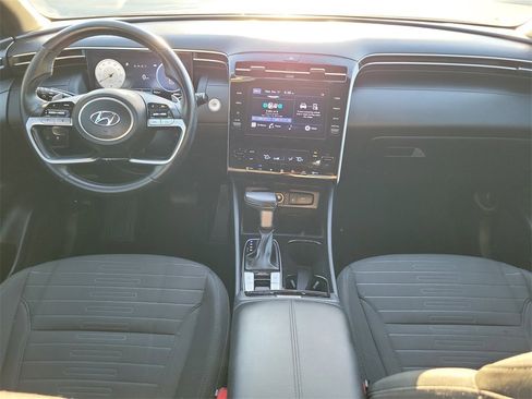 Used 2022 Hyundai Santa Cruz SEL Premium image 17