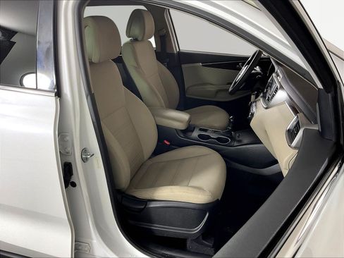 Used 2016 Kia Sorento FWD image 28