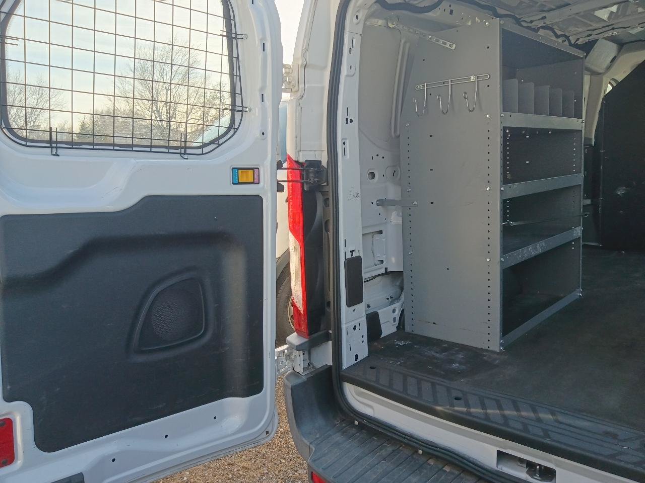 Used 2016 Ford Transit 250 130 Low Roof RWD image 18