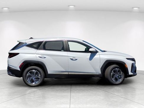New 2026 Hyundai Tucson Blue SE AWD/4WD image 8