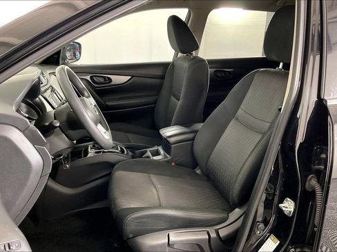Used 2020 Nissan Rogue S FWD image 29