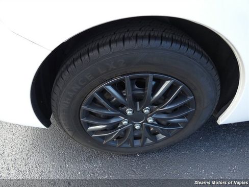 Used 2015 MAZDA MAZDA3 i Sport FWD image 17