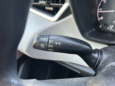 Certified 2025 Toyota Corolla LE FWD image 22
