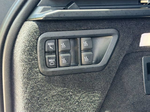 Used 2024 BMW ALPINA XB7 AWD/4WD image 11