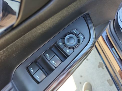 Certified 2021 GMC Acadia SLT w/ Preferred Package AWD/4WD image 11