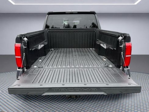 Used 2024 Toyota Tacoma SR5 AWD/4WD image 7
