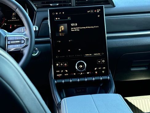 New 2026 GMC Terrain Elevation w/ Elevation Premium Package image 24