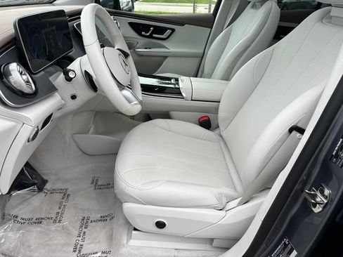 Used 2023 Mercedes-Benz EQE 350+ 4MATIC SUV w/ AMG Line Exterior Package image 18