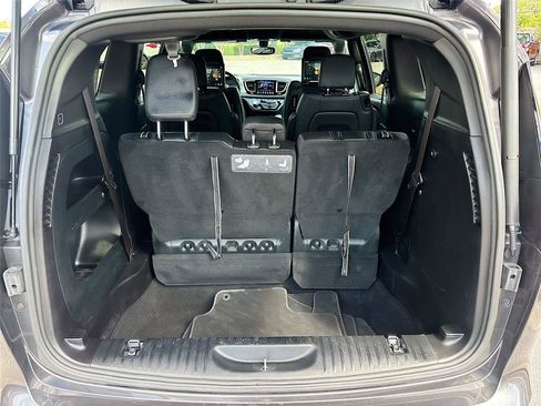 Used 2020 Chrysler Pacifica Touring-L Plus w/ S Appearance Package FWD image 28