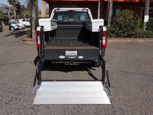 Used 2018 Ford F250 XL w/ Power Equipment Group image 10