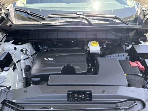 Certified 2024 Nissan Pathfinder SL w/ SL Premium Package AWD/4WD image 13