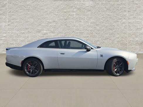 Used 2024 Dodge Charger Daytona Scat Pack w/ Plus Group AWD/4WD image 8