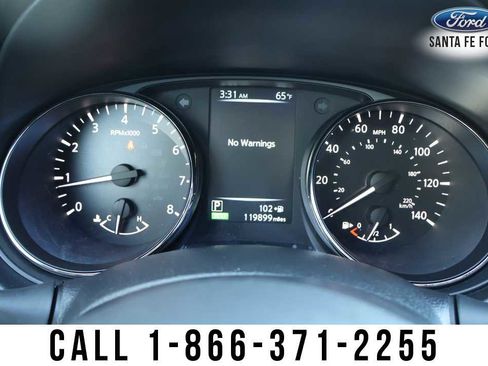 Used 2017 Nissan Rogue SV image 29