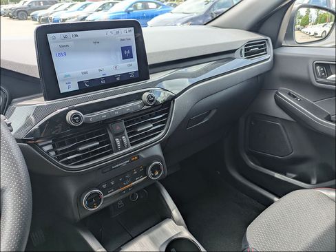 Used 2025 Ford Escape ST-Line FWD image 21