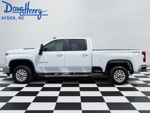 Used 2025 Chevrolet Silverado 2500 LT w/ Safety Package AWD/4WD image 2