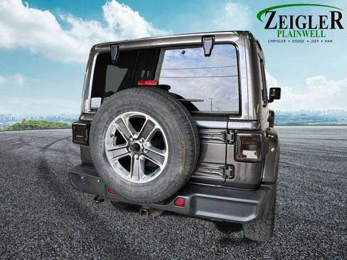 Used 2021 Jeep Wrangler Unlimited Sahara w/ Uconnect 4C Nav & Sound Group AWD/4WD image 5