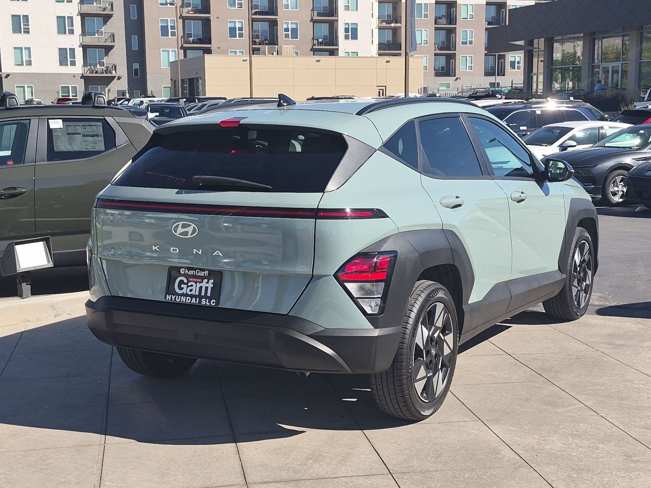 Used 2025 Hyundai Kona SEL FWD image 3