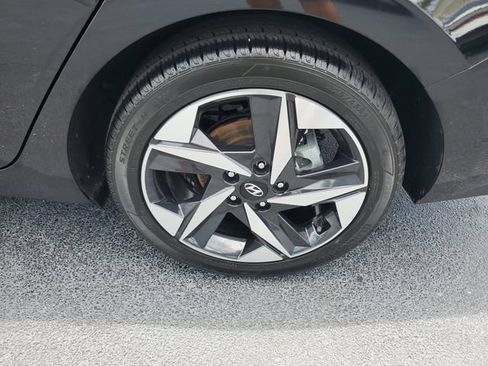 Certified 2023 Hyundai Elantra SEL w/ Convenience Package FWD image 28