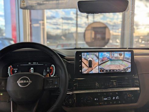 New 2026 Nissan Pathfinder Platinum AWD/4WD image 29
