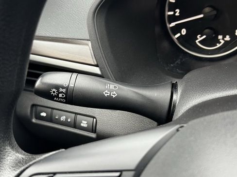 Used 2024 Nissan Altima 2.5 SV image 23