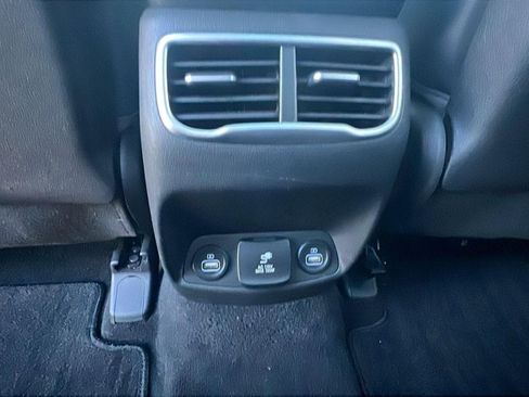 Used 2023 Hyundai Santa Fe Calligraphy AWD/4WD image 21