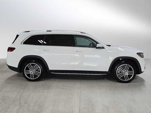 Used 2026 Mercedes-Benz GLS 450 4MATIC image 2