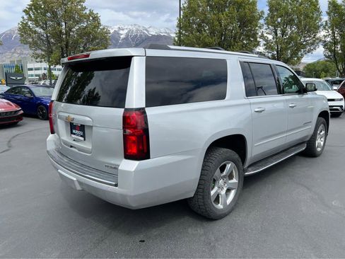 Used 2020 Chevrolet Suburban Premier AWD/4WD image 7