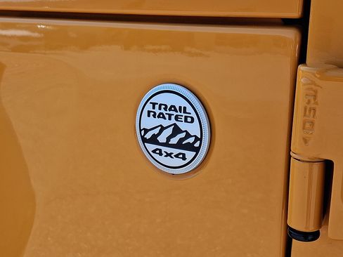 Used 2021 Jeep Gladiator Overland image 20