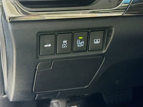 Used 2015 Toyota Avalon Limited image 10