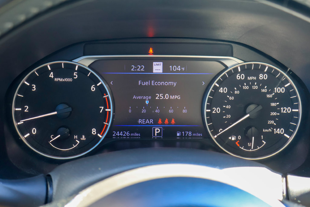 Used 2023 Nissan Altima 2.5 SV w/ SV Premium Package FWD image 12