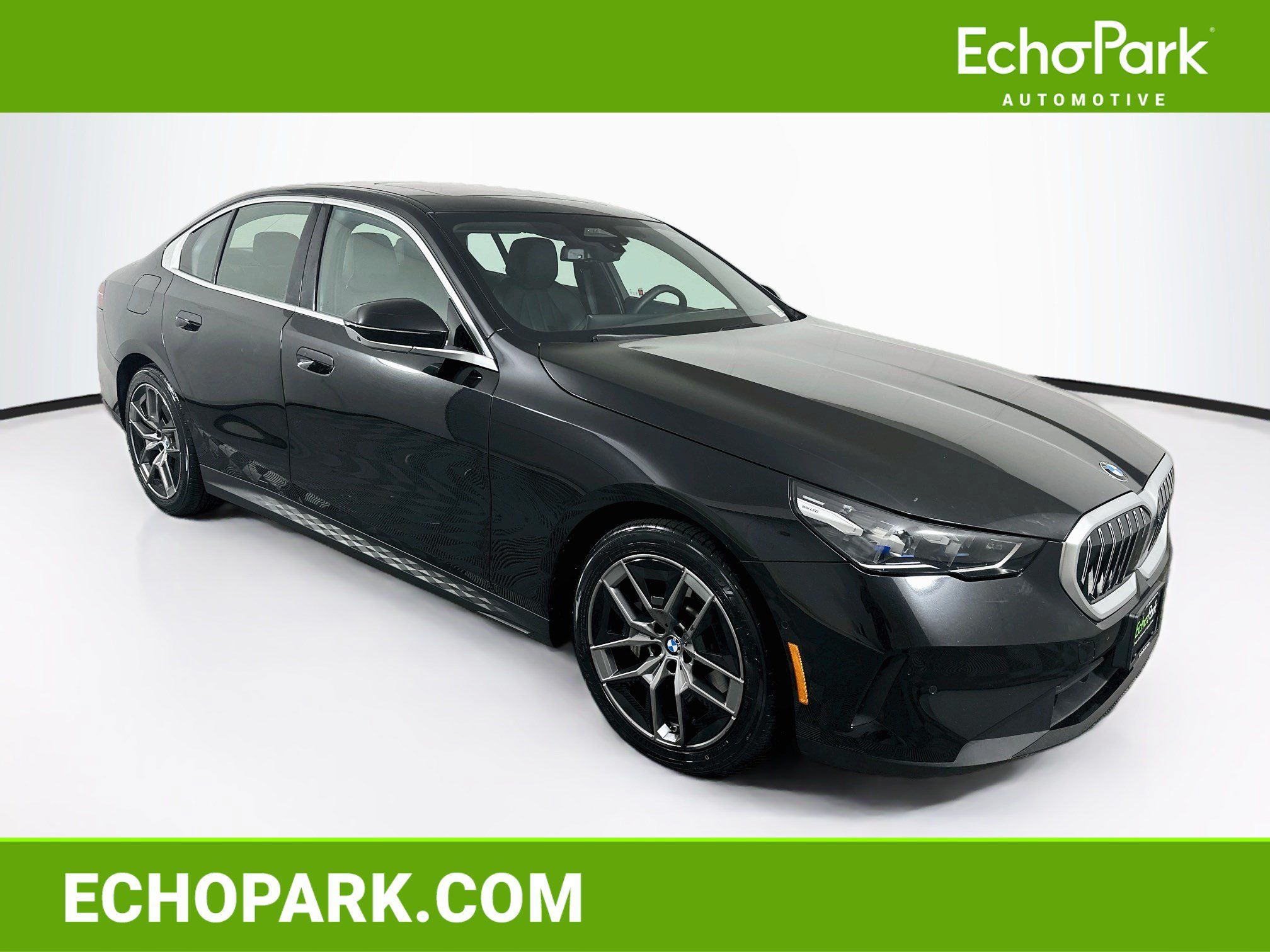 Used 2026 BMW 530i RWD image 1