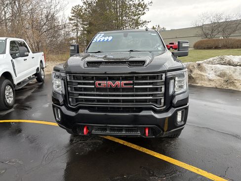 Used 2022 GMC Sierra 2500 AT4 image 1