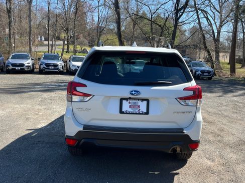 Certified 2023 Subaru Forester Premium image 4