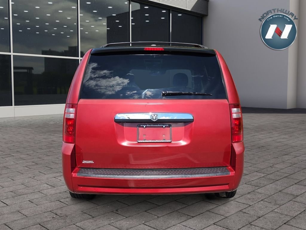 Used 2010 Dodge Grand Caravan SXT FWD image 4