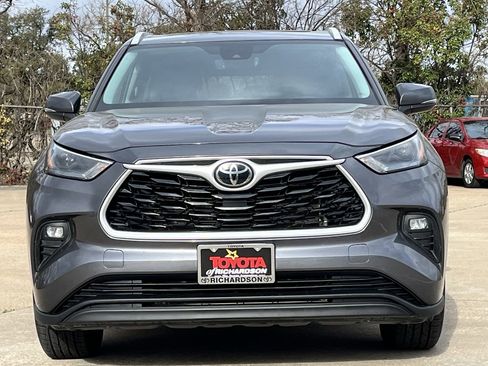 Used 2023 Toyota Highlander XLE image 7