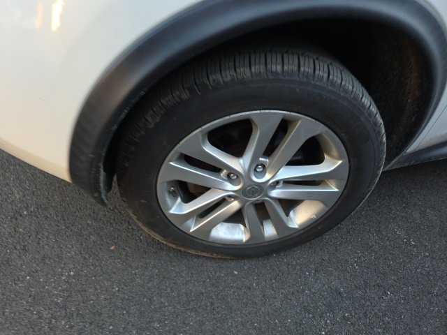 Used 2014 Nissan Juke SV AWD/4WD image 5
