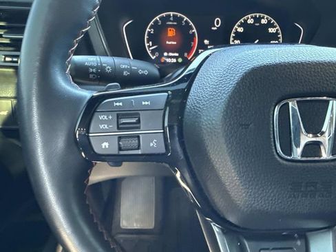 Used 2024 Honda Pilot TrailSport image 16