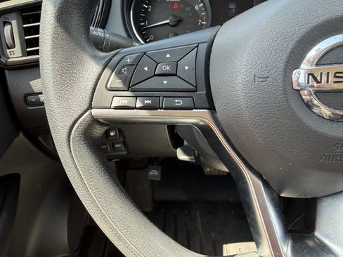 Used 2020 Nissan Rogue S FWD image 16