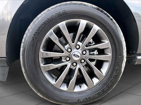 Used 2021 Ford Expedition Max Limited image 11