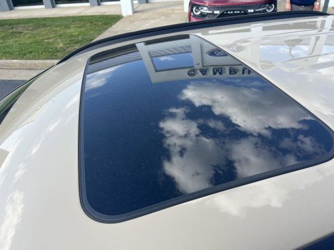 Used 2023 Hyundai Santa Cruz SEL w/ Activity Package image 10