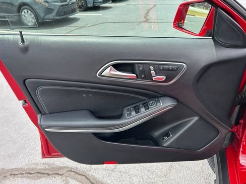 Used 2020 Mercedes-Benz GLA 250 4MATIC image 5