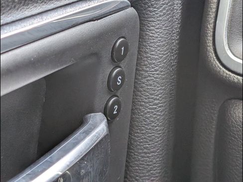 Used 2024 RAM 2500 Laramie w/ Sport Appearance Package image 18