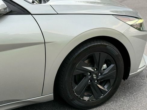 Used 2021 Hyundai Elantra SEL w/ Convenience Package image 42