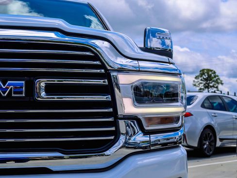 Used 2024 RAM 2500 Laramie AWD/4WD image 6