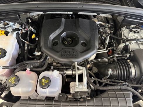 Used 2022 Jeep Grand Cherokee Summit AWD/4WD image 9