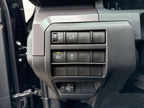 Used 2026 Toyota Tacoma SR5 RWD image 18